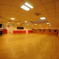 Dance School Dirtydanswing