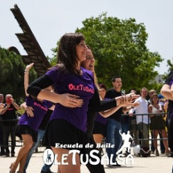 Escuela De Baile OleTuSalsa