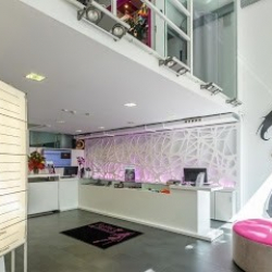 Feeling Woman Pole Dance-Sport