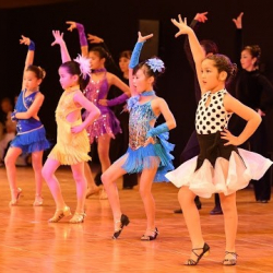 Ｋ−ダンスカンパニー烏丸スタジオ