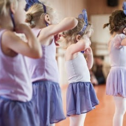 Kirkenær Ballet School