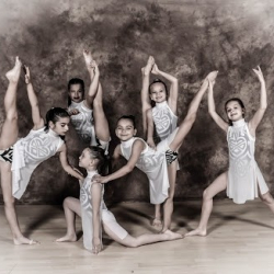 Rise Up Academy - Dance Center