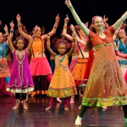 Dance Indian Bollywood - Brussels | Tala Nritya Asbl | Cours, Evjf, Spectacles