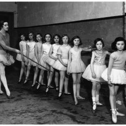 Педагог по бальным танцам