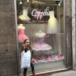 COPPELIA spécialiste articles de danse sur Lyon et sa région