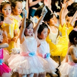 Yi Dance School