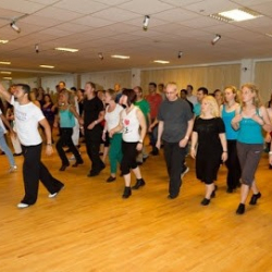 Dance Academy Claudio Gomes