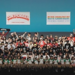 コントローラー・ダンススタジオ
